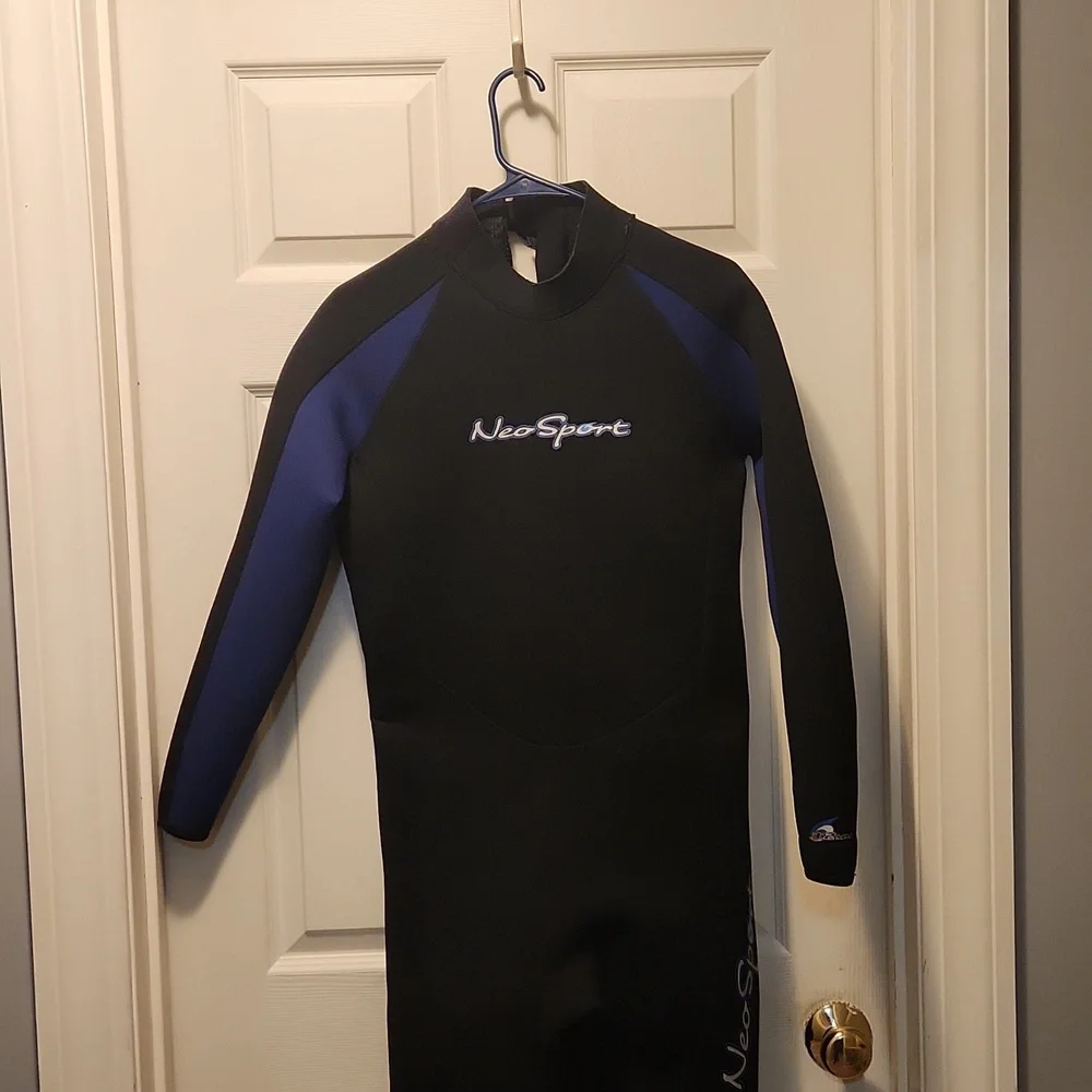 Wetsuit - Picture 6 of 7